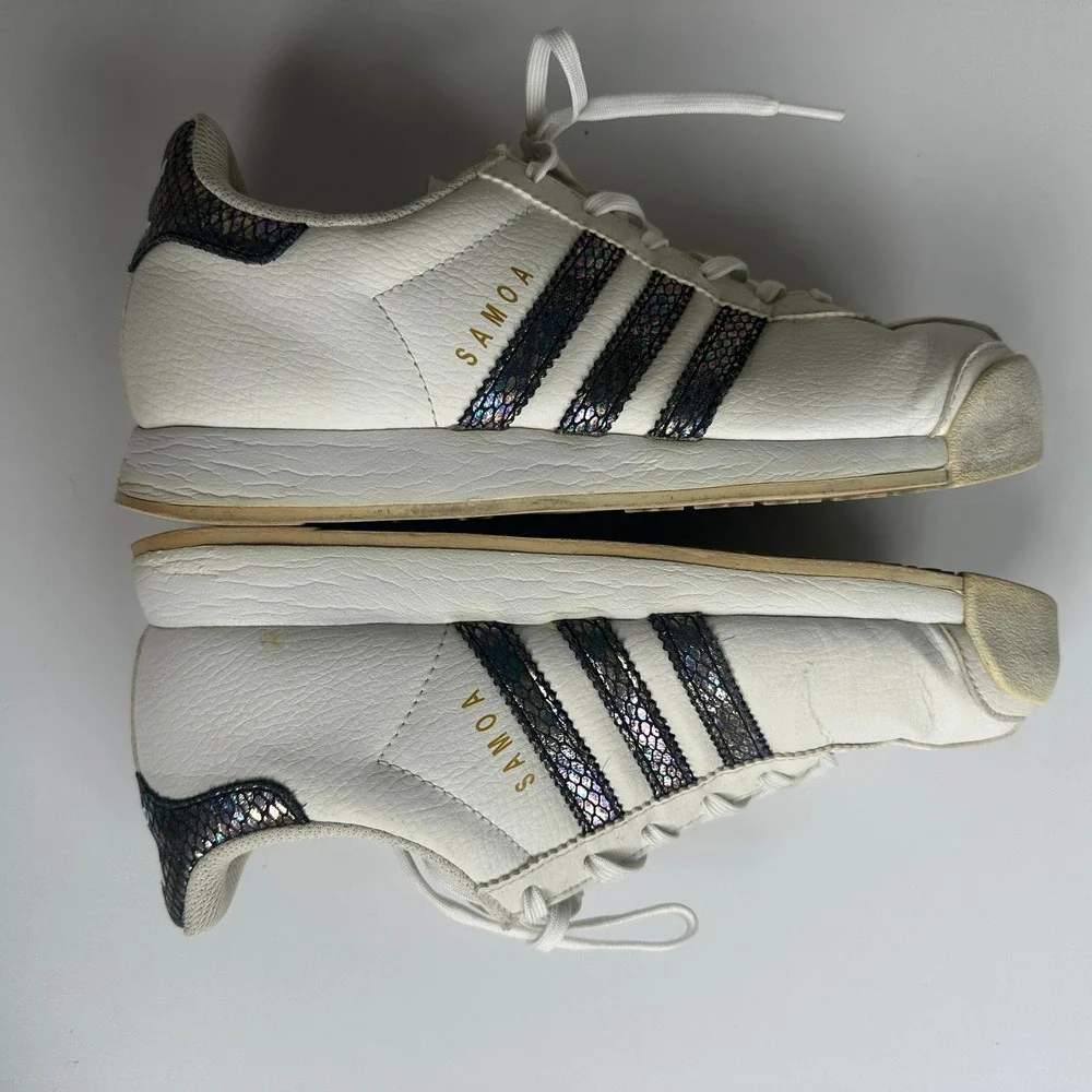 Adidas Samoa Womens White Iridescent Snakeskin Sneakers BW1303 Size 6